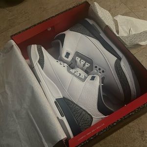 Jordan 3’s never worn size 7 blue & grey color way. Nice shoes